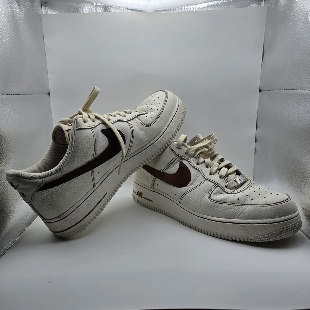 Nike Air Force 1 '07 LV8 Men's Air Force One sneakers HQ2037-101 Size 10 Classic